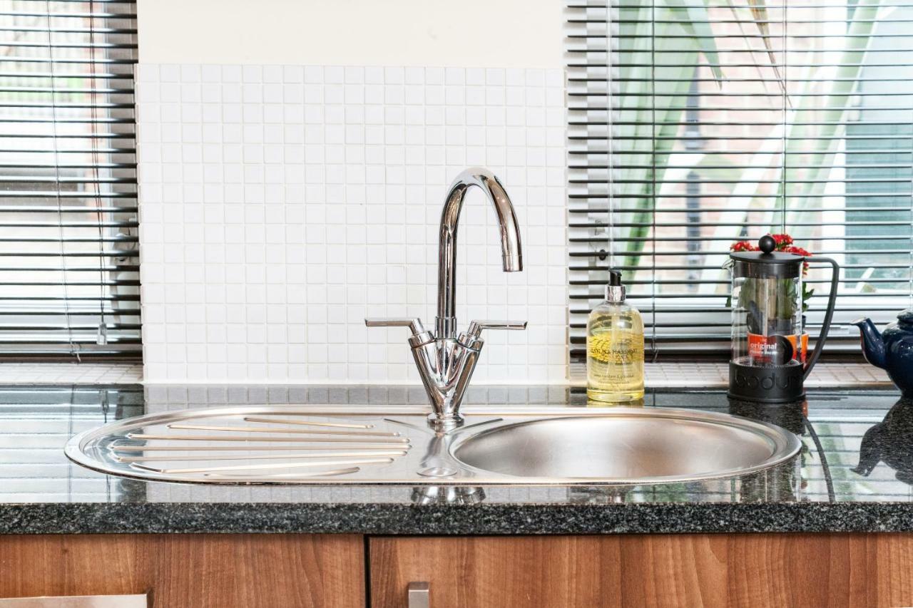 Central Durham Riverfront Apartment מראה חיצוני תמונה