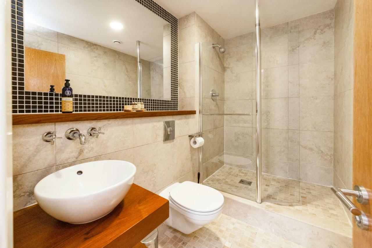 Central Durham Riverfront Apartment מראה חיצוני תמונה